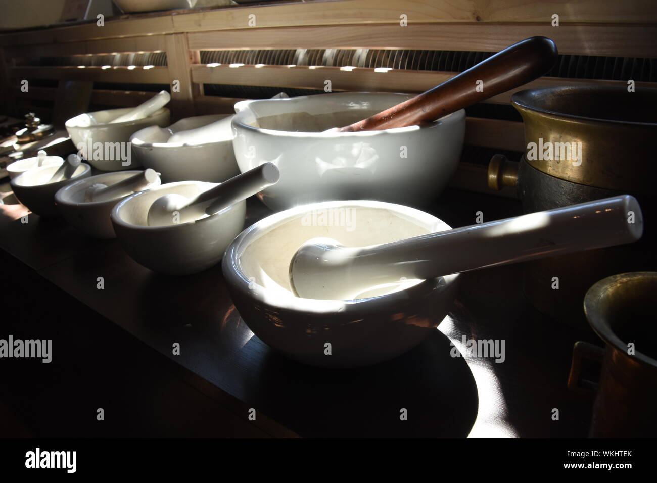 Mortar pestles hires stock photography and images Alamy