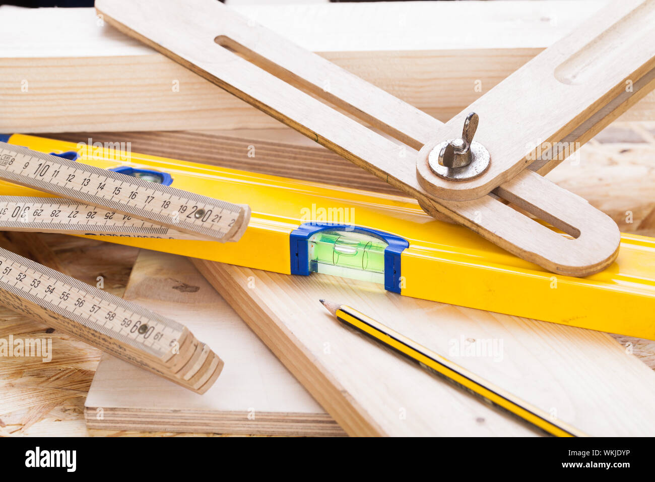 Carpenters level, ruler and right angle Stock Photo Alamy