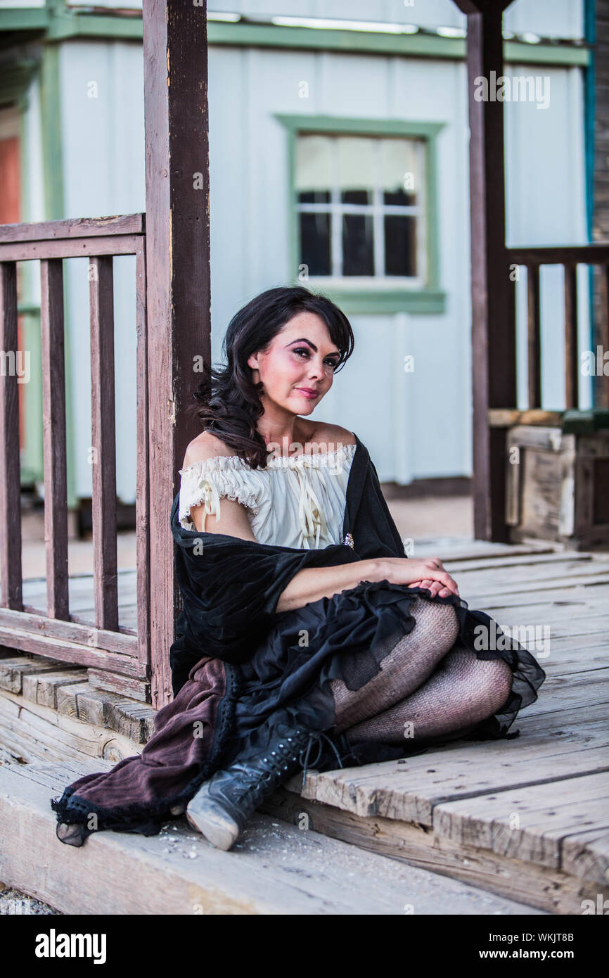 Portrait of an old west girl Stock Photo - Alamy