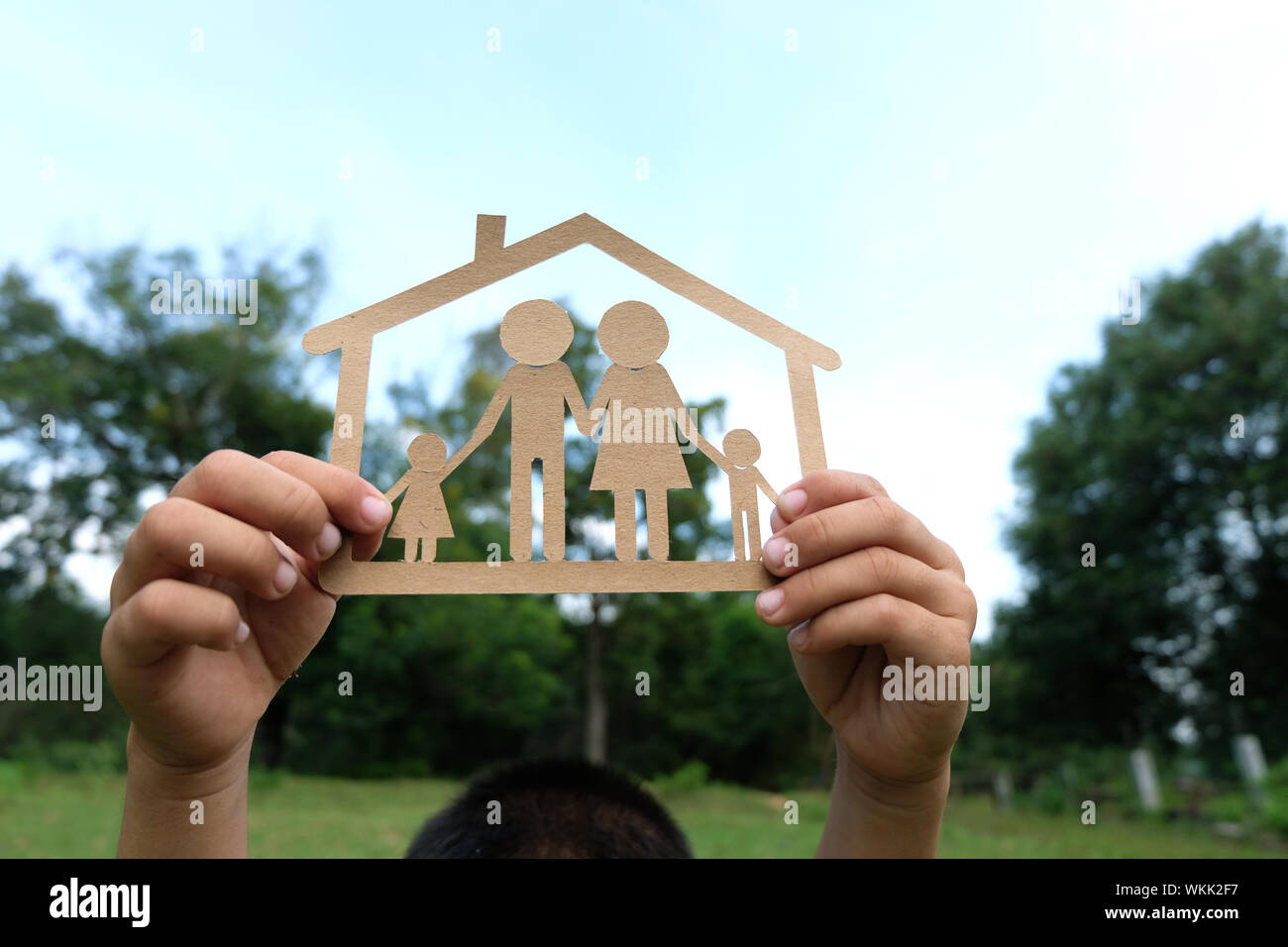 Cardboard Cutout High Resolution Stock Photography and Images Alamy