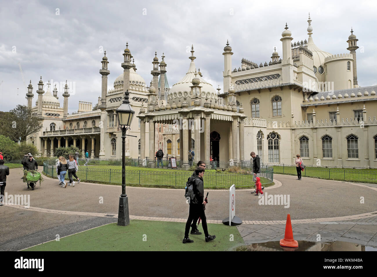 Brighton pavilion royal hi-res stock photography and images - Alamy