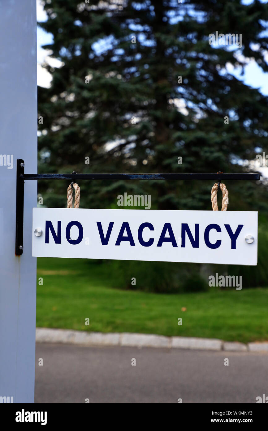 No vacancy sign in front of hotel.Kennebunkport.Maine.USA Stock Photo