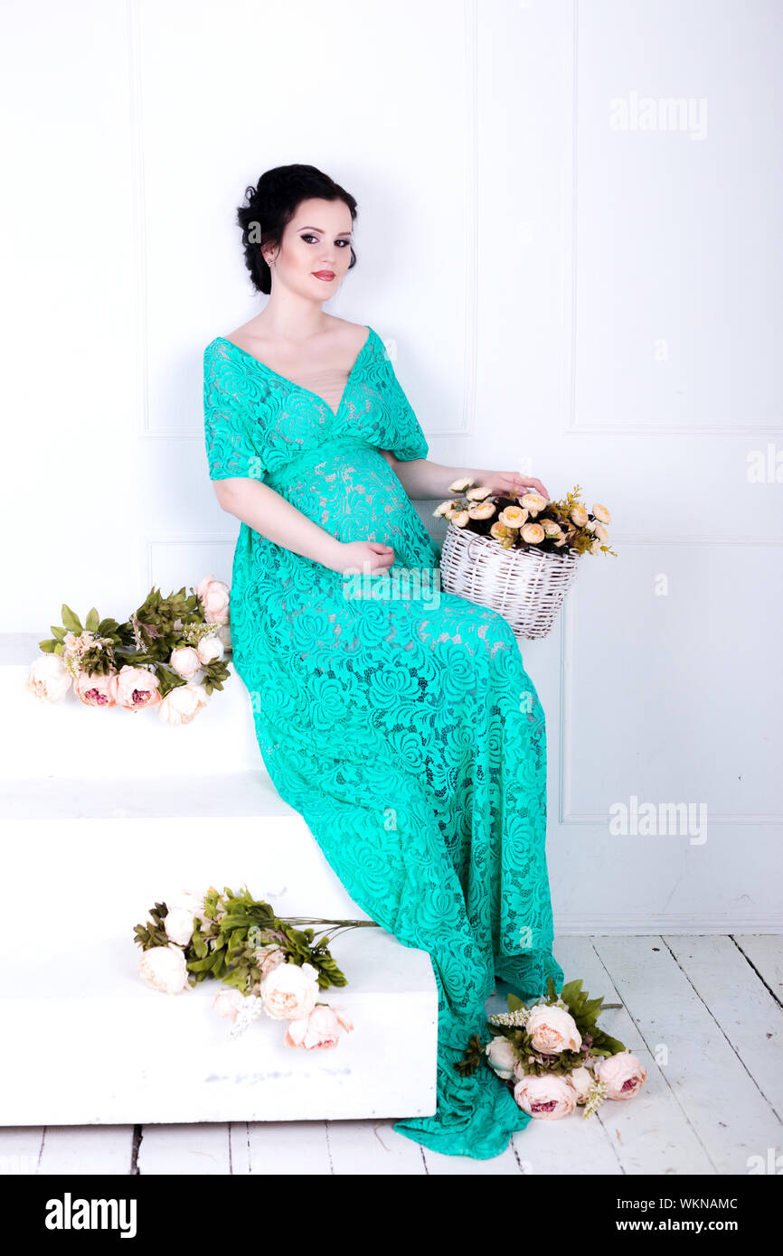Mint green dress hi-res stock photography and images - Alamy