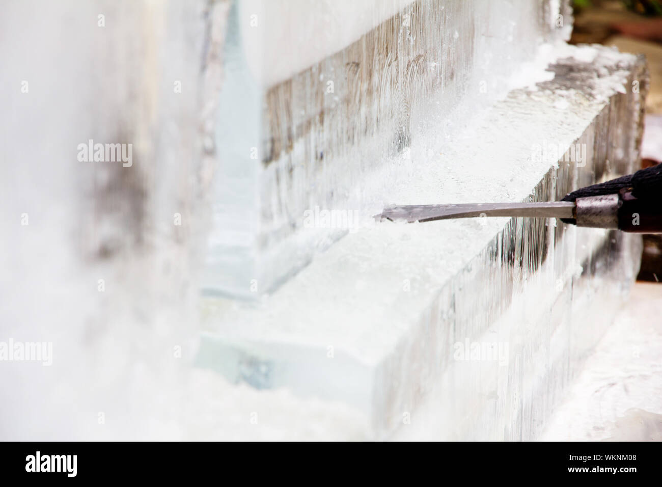 Ice sculpture chainsaw hires stock photography and images Alamy