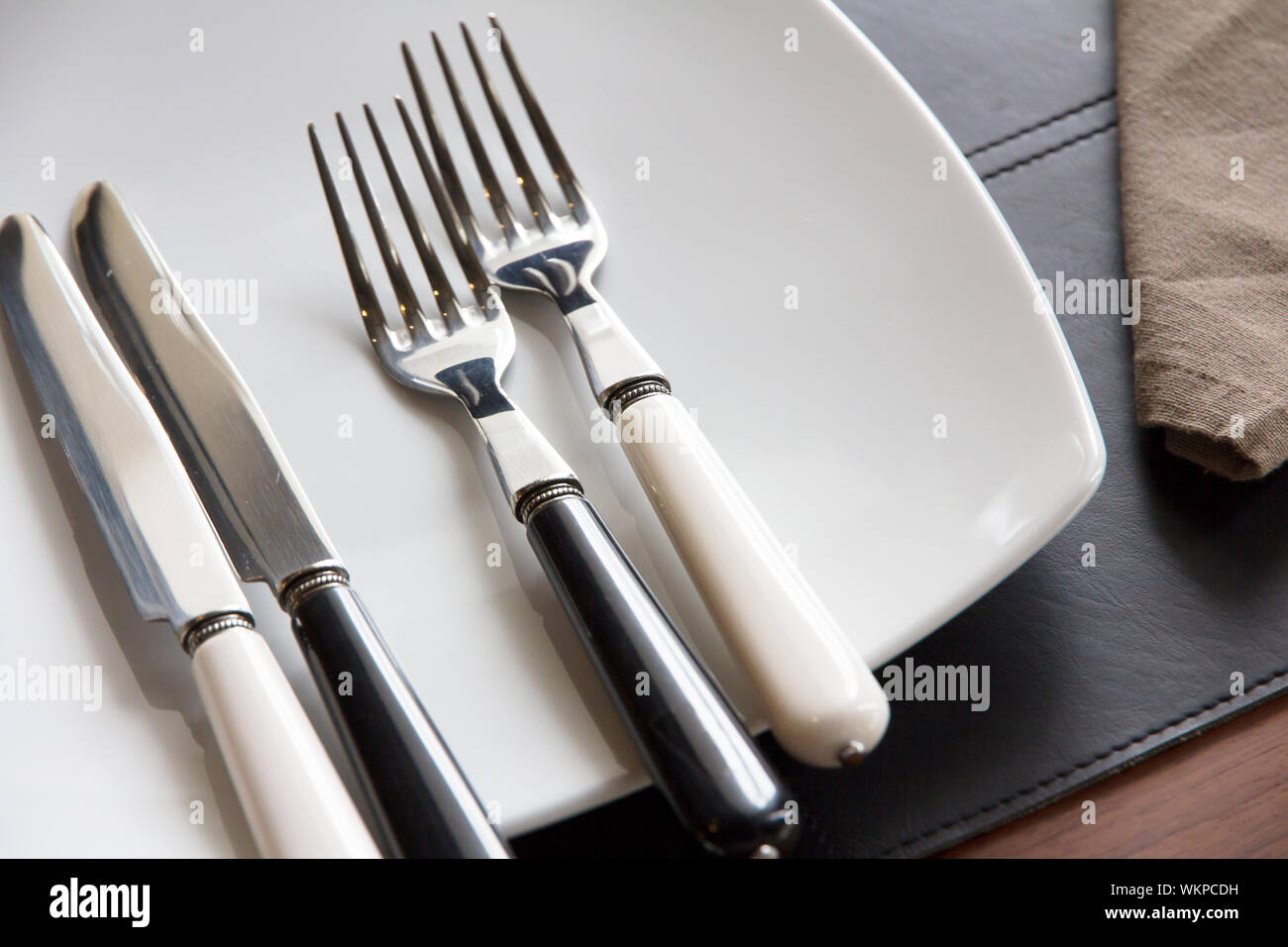 Plate and cutlery Stock Photo Alamy