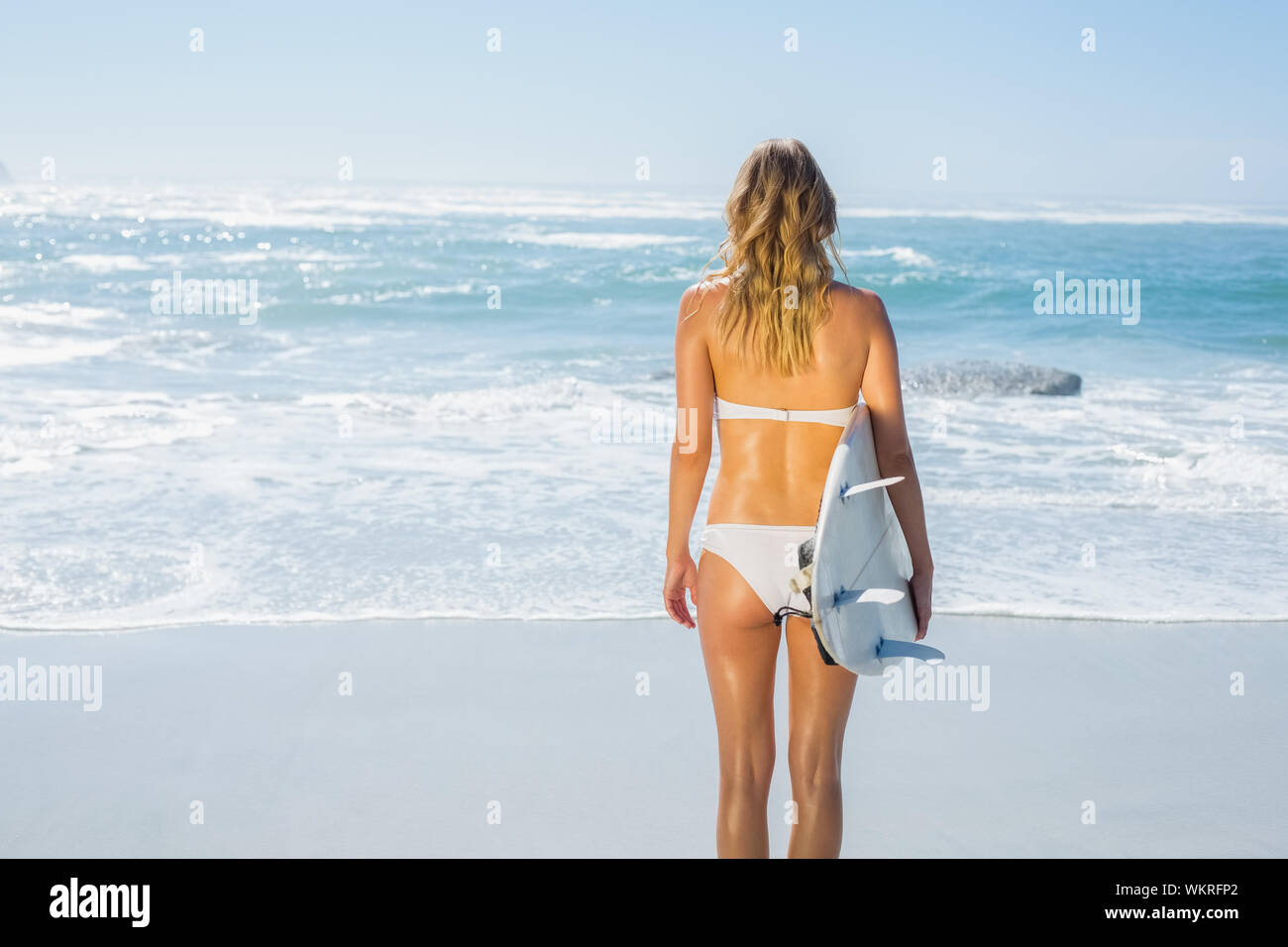 Blonde bikini hi-res stock photography and images - Page 13 - Alamy