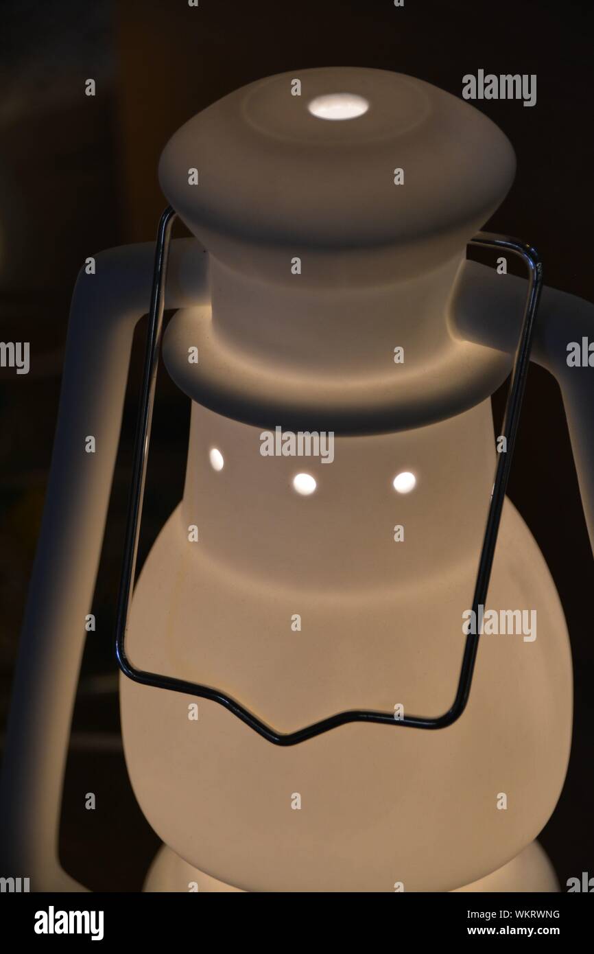 Kerosene lantern hires stock photography and images Alamy