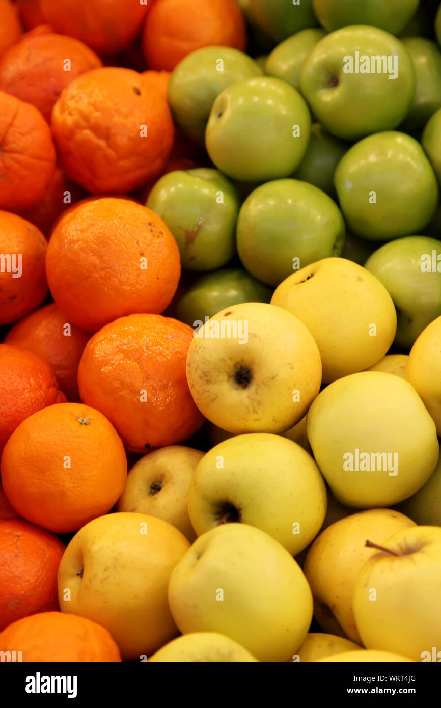 Apples and Oranges Fruits on Grocery Store Stock Photo Alamy