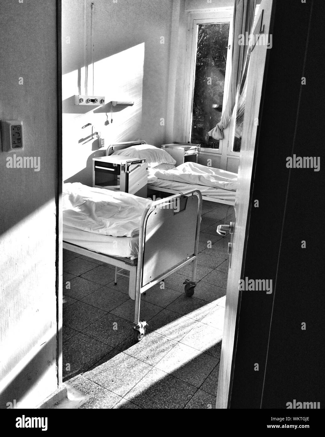 Hospital bed beds hi-res stock photography and images - Alamy
