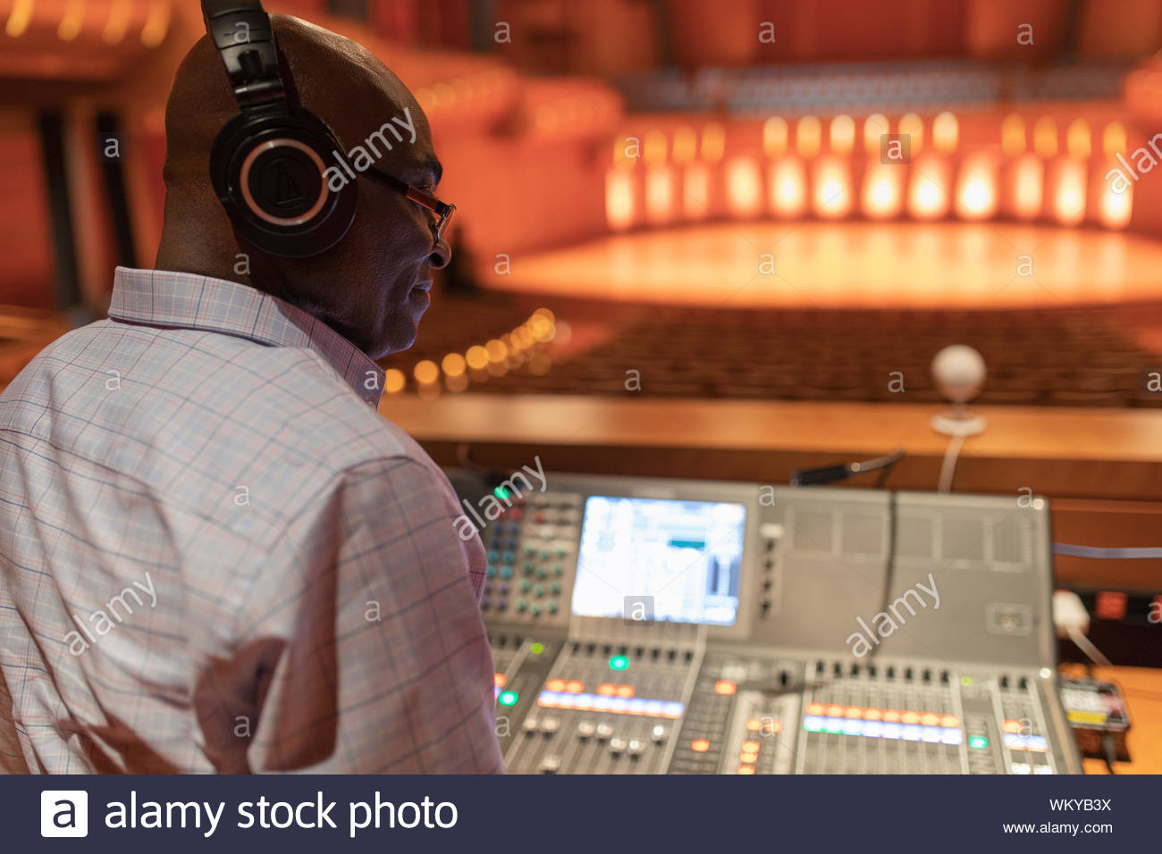 Sound Engineer Concert Hi Res Stock Photography And Images Alamy Sound Engineer Concert Hi Res Stock Photography And Images Alamy