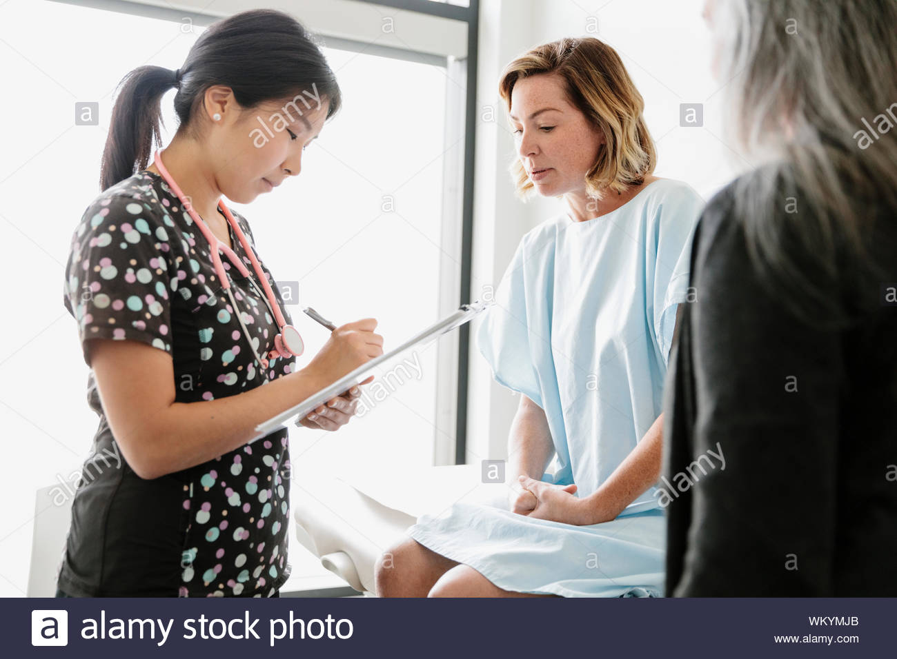 Hospital gown patient gown hi-res stock photography and images - Alamy