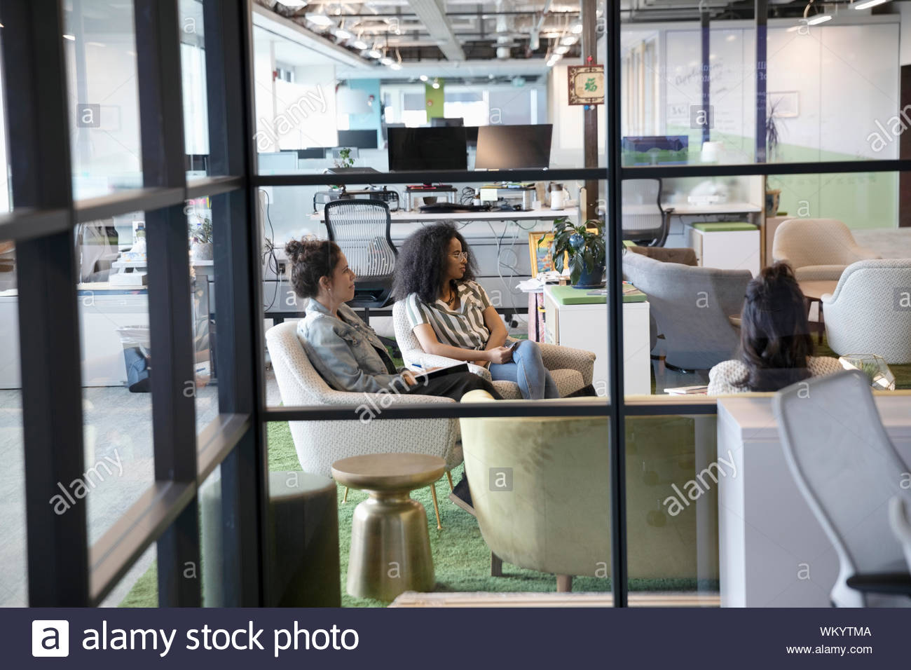 Open window in office hi-res stock photography and images - Alamy