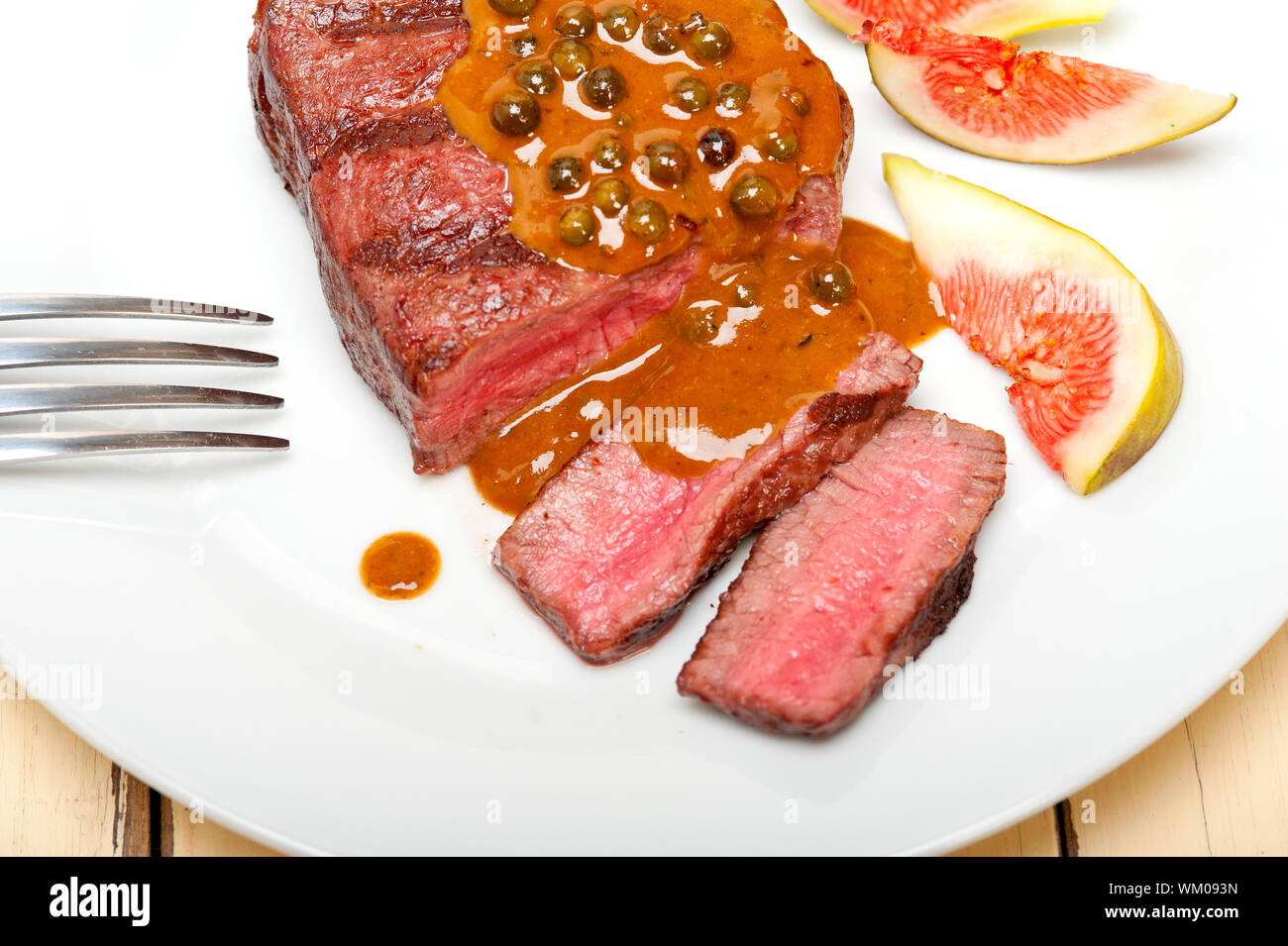 green peppercorn beef filet mignon Stock Photo Alamy