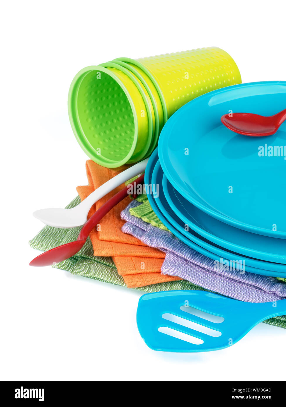 https://c8.alamy.com/comp/WM0GAD/arrangement-of-multi-colored-cloth-napkins-with-plastic-plates-spoons-and-cups-isolated-on-white-background-WM0GAD.jpg