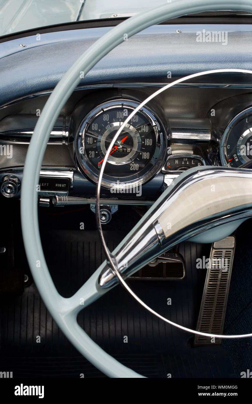 Antique car dashboard Stock Photo - Alamy