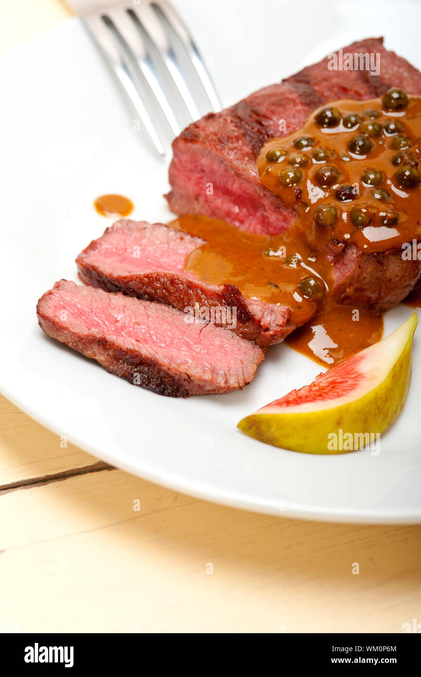 beef filet mignon with green peppercorn creamy sauce ou poivre vert Stock  Photo - Alamy