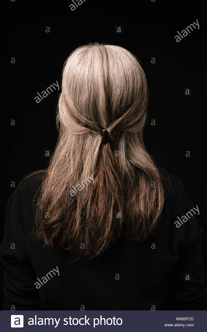 Black hair women rear view hi-res stock photography and images - Alamy