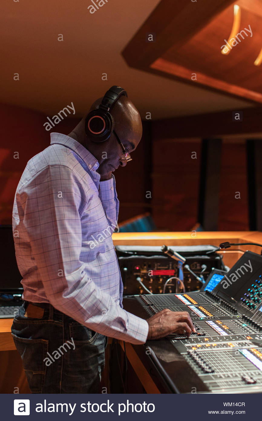 Sound Engineer Concert Hi Res Stock Photography And Images Alamy Sound Engineer Concert Hi Res Stock Photography And Images Alamy