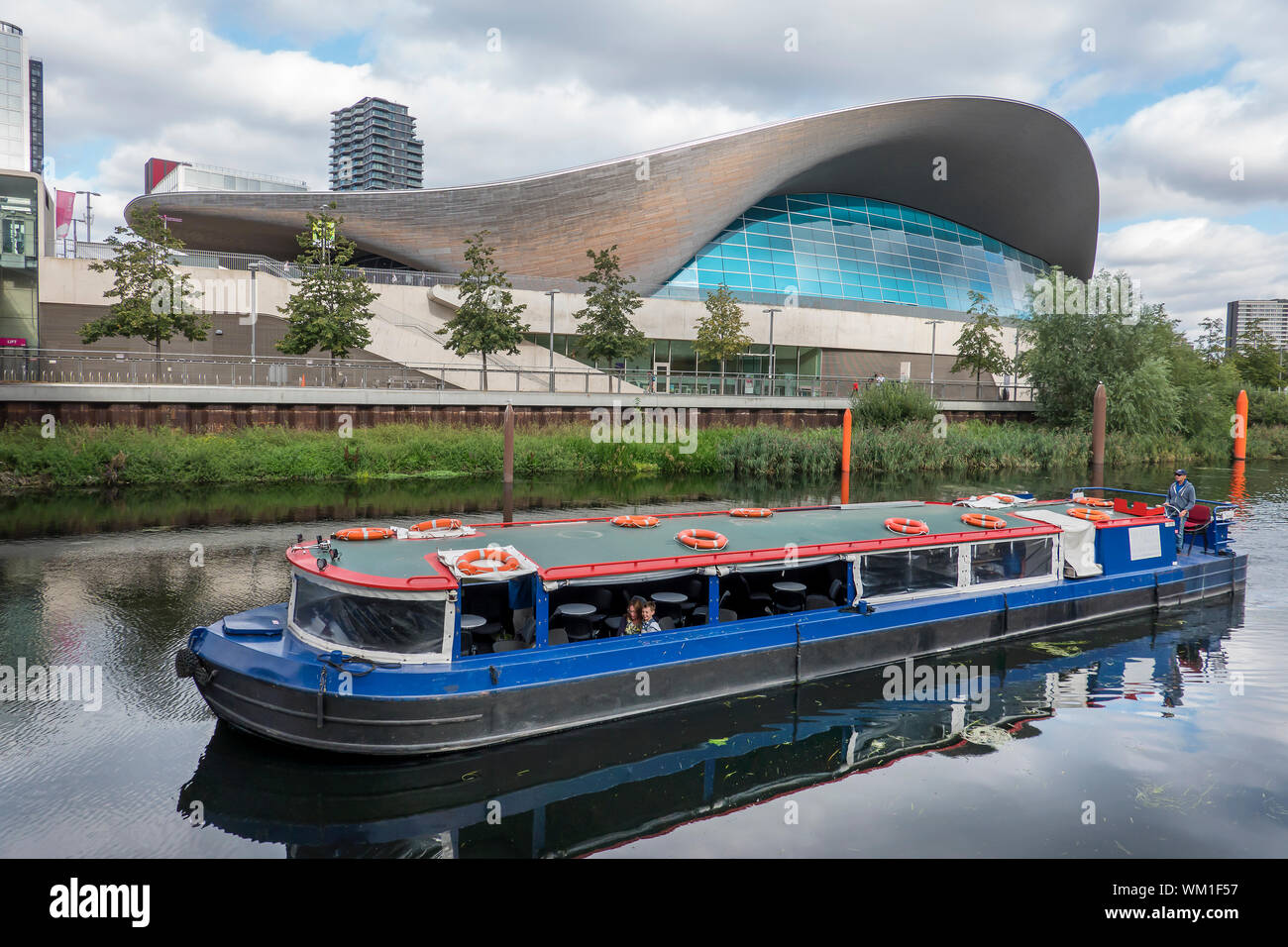 London Aquatic Centre,Tour Boat,Waterworks River,Queen Elizabeth Olympic Park,Stratford,London Stock Photo