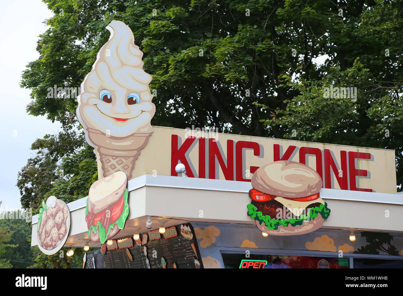 Roadside Ice High Resolution Stock Photography And Images Alamy