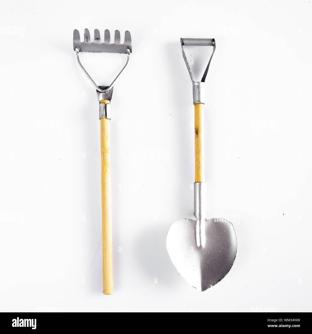 Gardening instruments hires stock photography and images Alamy