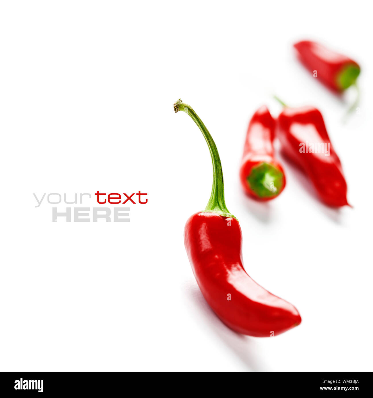 Red peppers pile cutout hi-res stock photography and images - Alamy