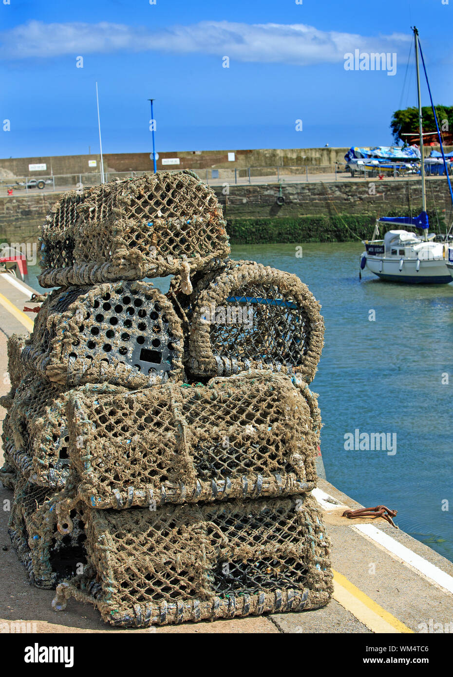 Old lobster trap hi-res stock photography and images - Alamy