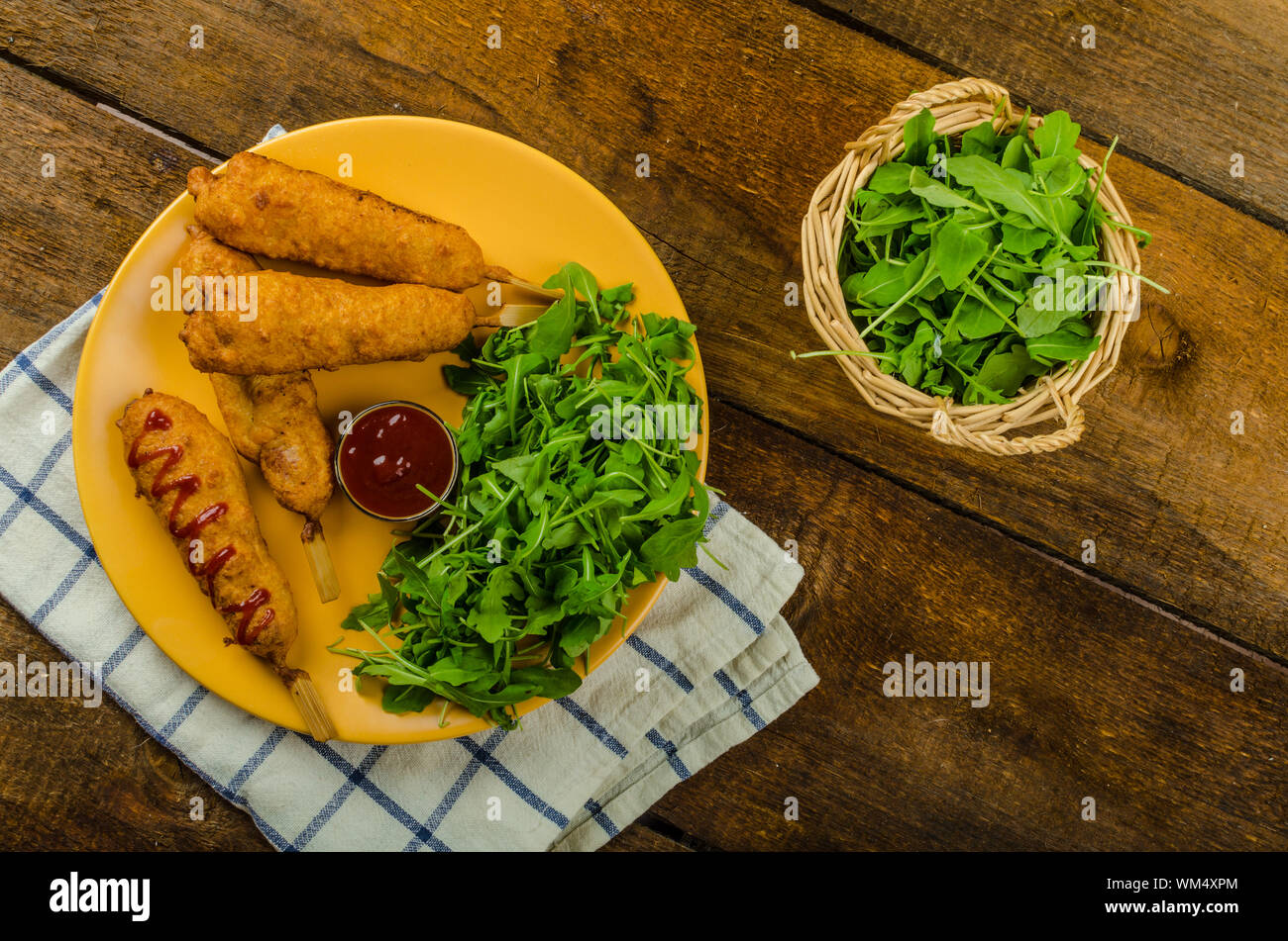 Fast food corn dog hi-res stock photography and images - Page 8 - Alamy, image size:1300x951