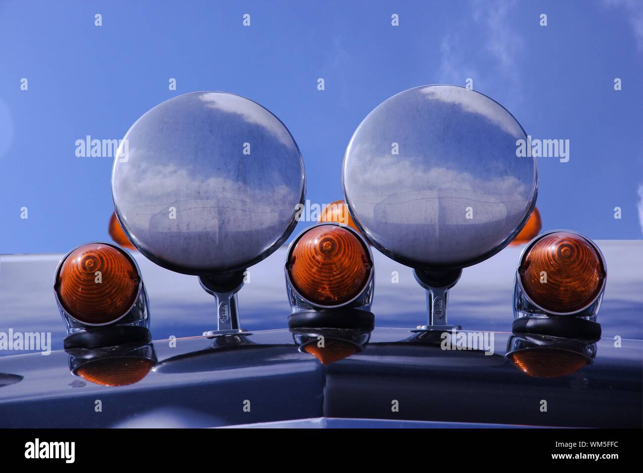 Semi truck lights on hires stock photography and images Alamy