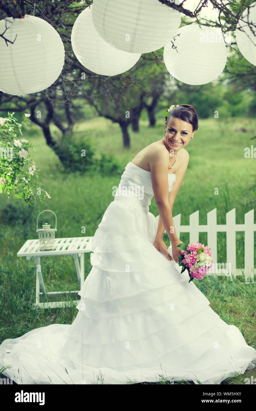 paper lanterns outdoor wedding