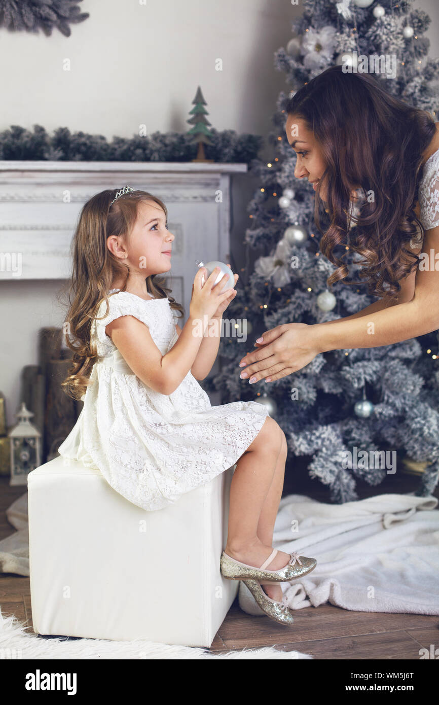 Decorated home christmas hi-res stock photography and images - Alamy