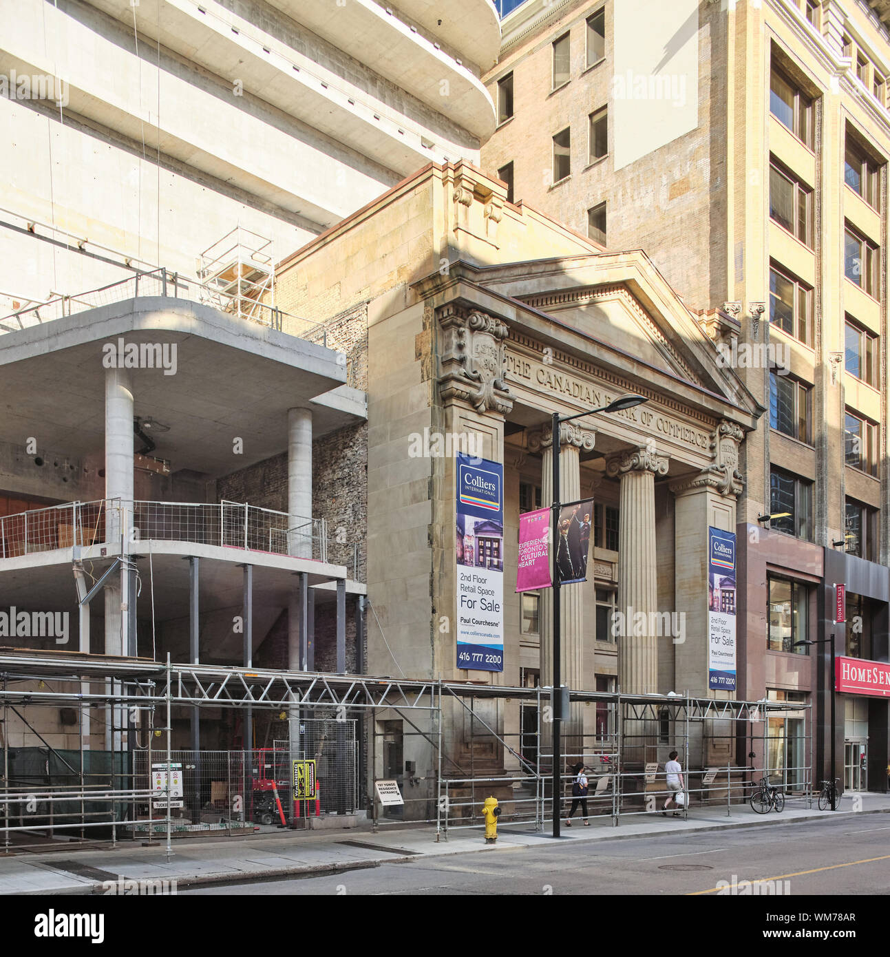Yonge Street Bank building Stock Photo Alamy