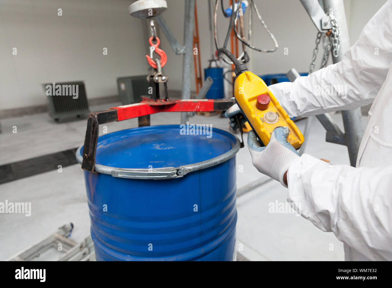 Manual lifter hires stock photography and images Alamy