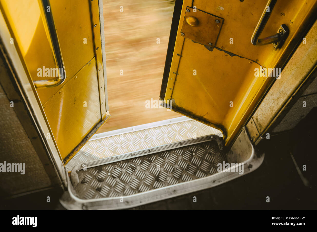 Open Bus Door High Resolution Stock Photography and Images Alamy