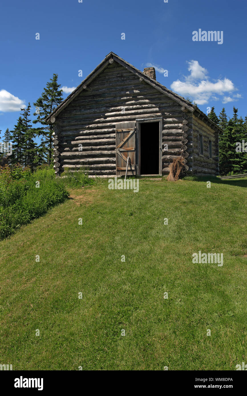 Photo of an old log cabin in the woods Stock Photo - Alamy