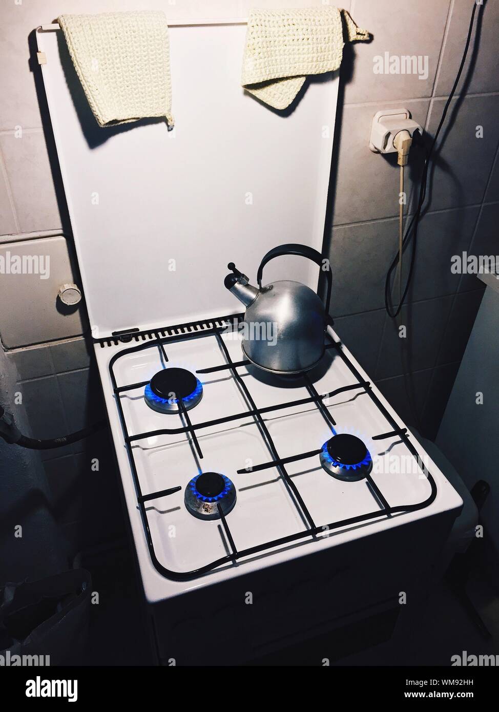 Fire stove hires stock photography and images Alamy