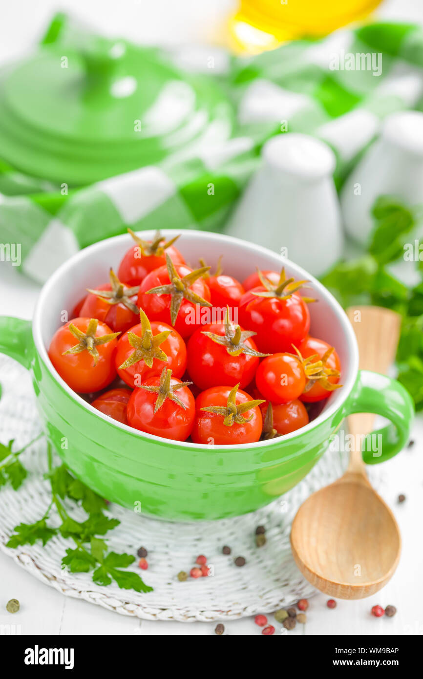 Crumbing table hires stock photography and images Alamy