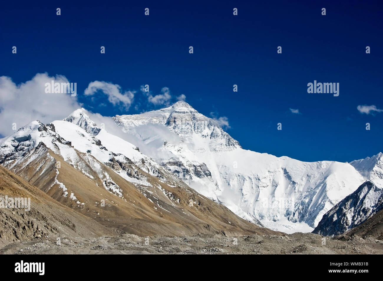 Mount Everest, North face Stock Photo - Alamy