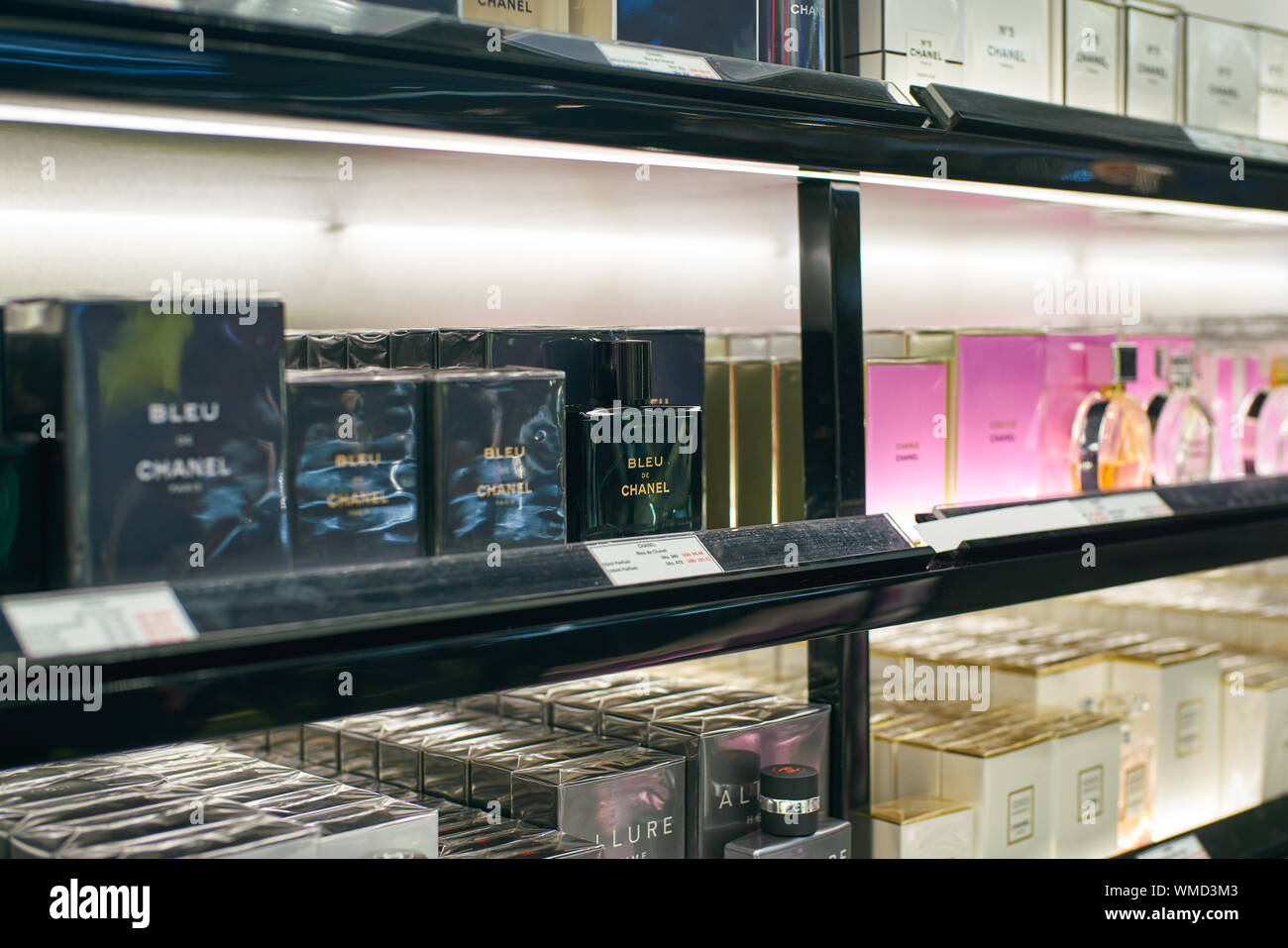 bleu de chanel dubai duty free