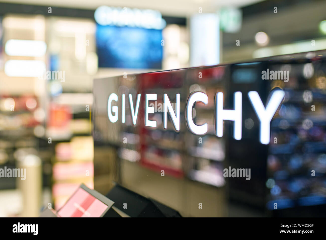 Givenchy shop hi res stock photography and images Page 2 Alamy
