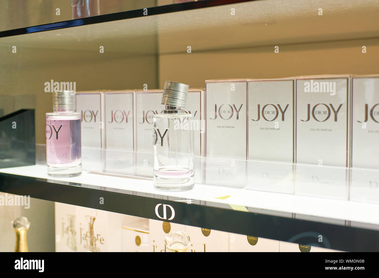 Perfume bottles in hi-res stock photography and images - Alamy