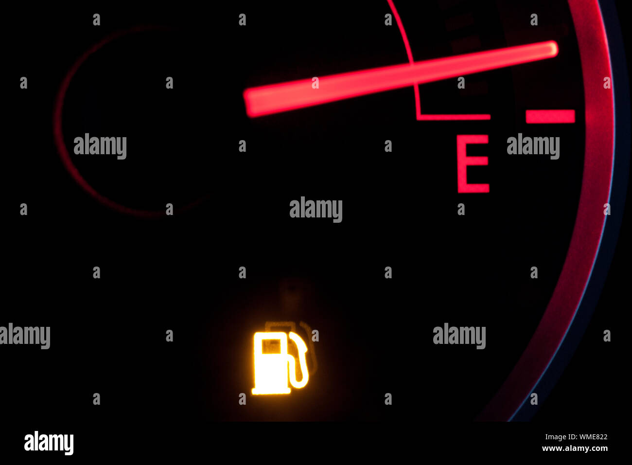 Vehicle fuel gauge hires stock photography and images Alamy