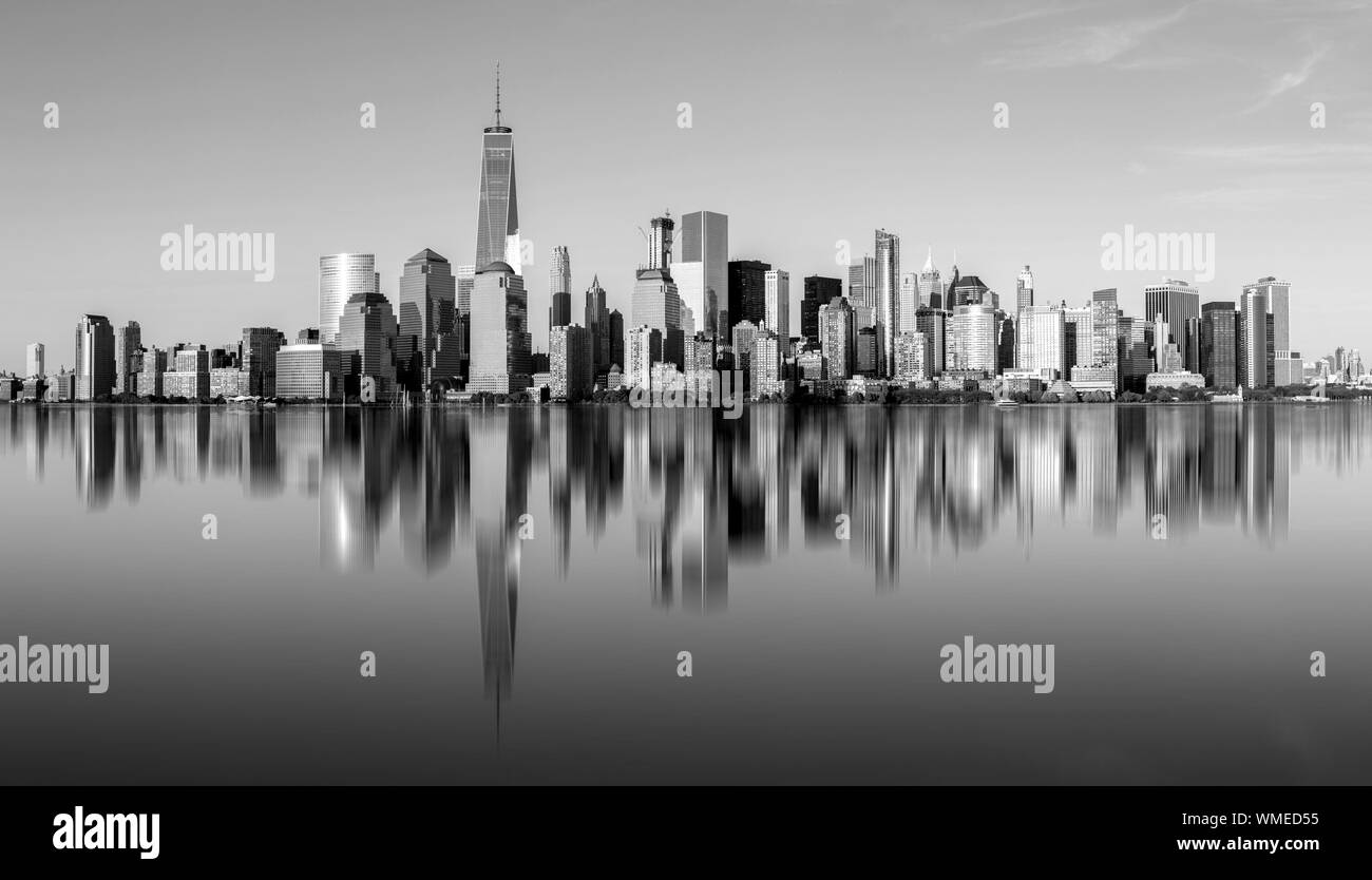Panoramic view skyline new Black and White Stock Photos & Images - Alamy