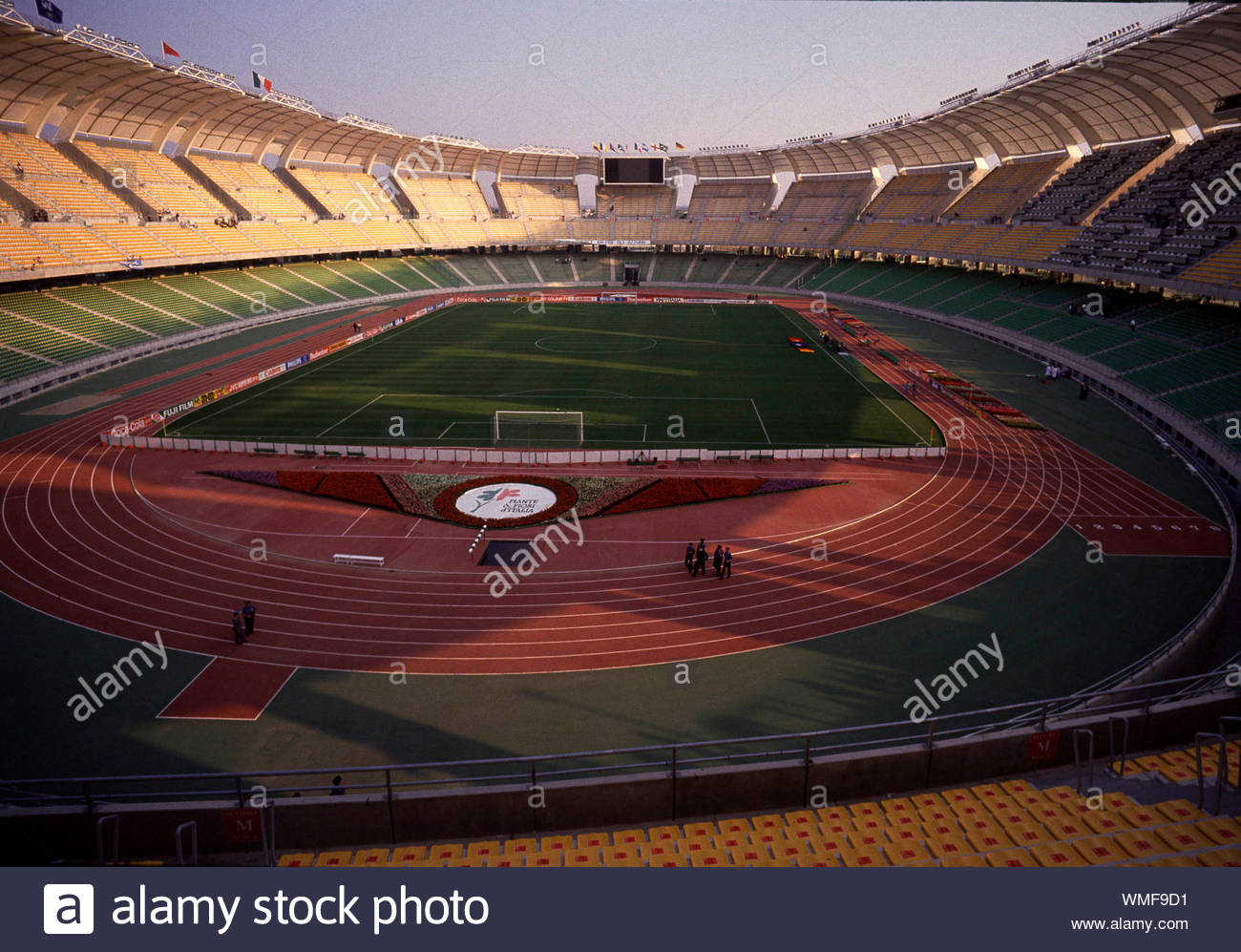 Lo Stadio San Nicola Di Bari Stock Photo Alamy