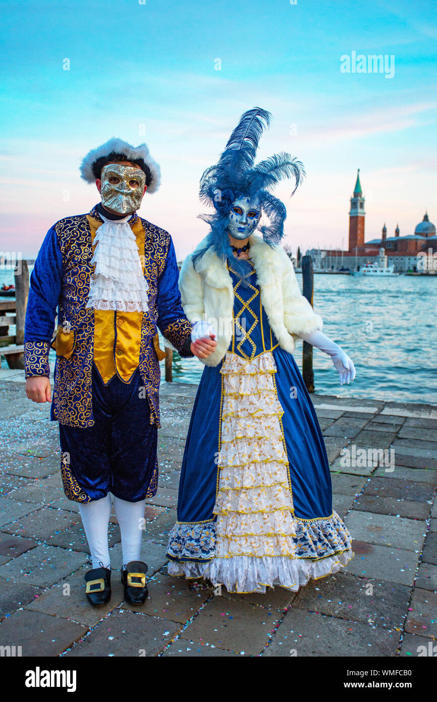 Venice carnival mask gondola hi-res stock photography and images - Alamy