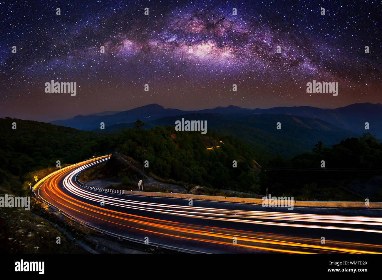 Trails of light on sky hi-res stock photography and images - Alamy