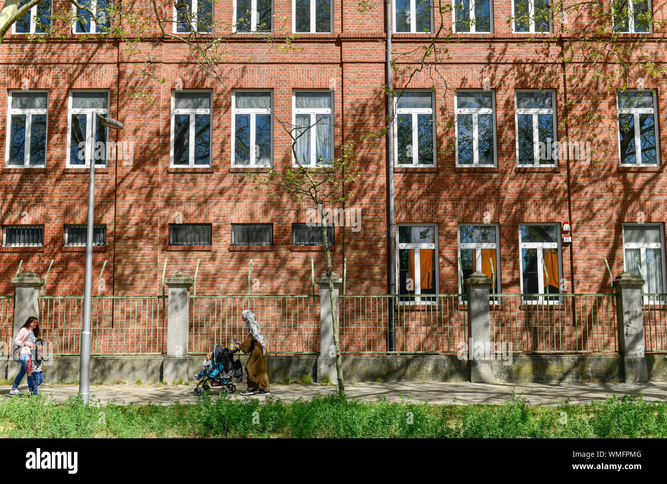 Kaserne Berlin High Resolution Stock Photography And Images Alamy