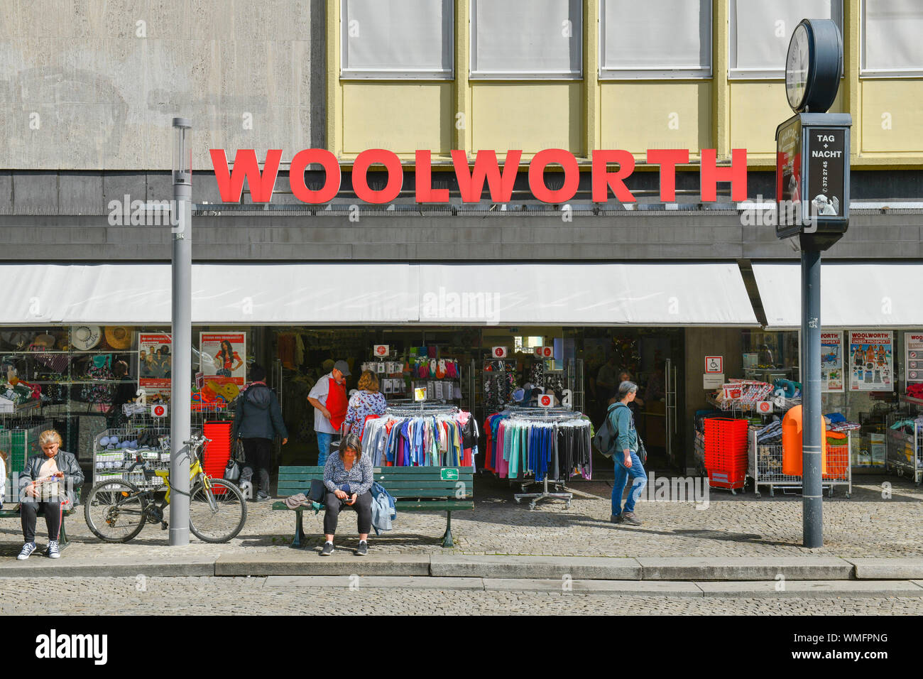 Woolworth, Marktplatz, Altstadt, Spandau, Berlin, Deutschland Stock Photo