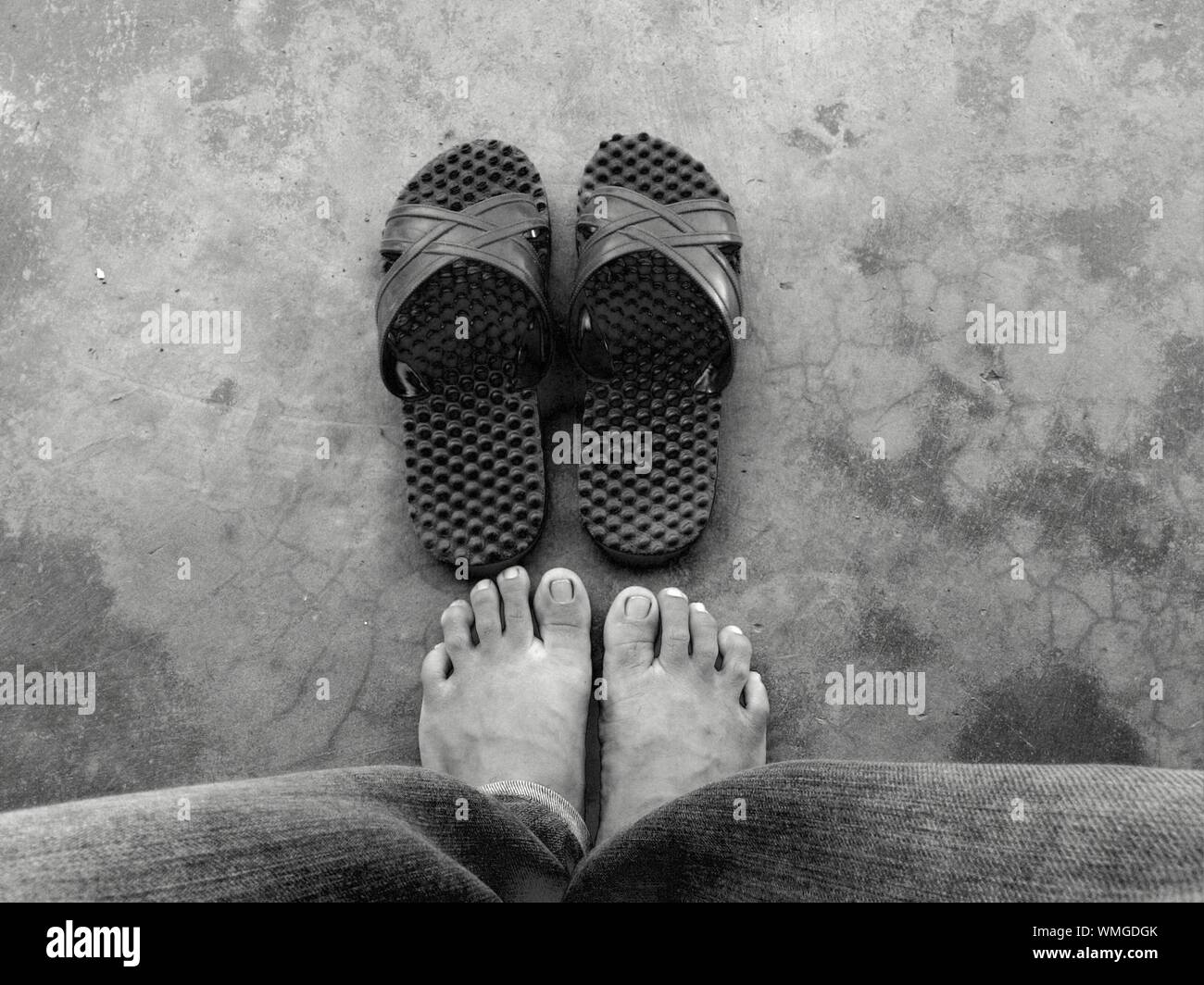 Man flip flop hi-res stock photography and images - Alamy