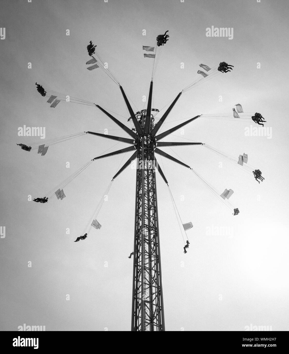 Chain Swing Ride Drawing Fairground silhouette Black and White Stock Photos & Images - Alamy